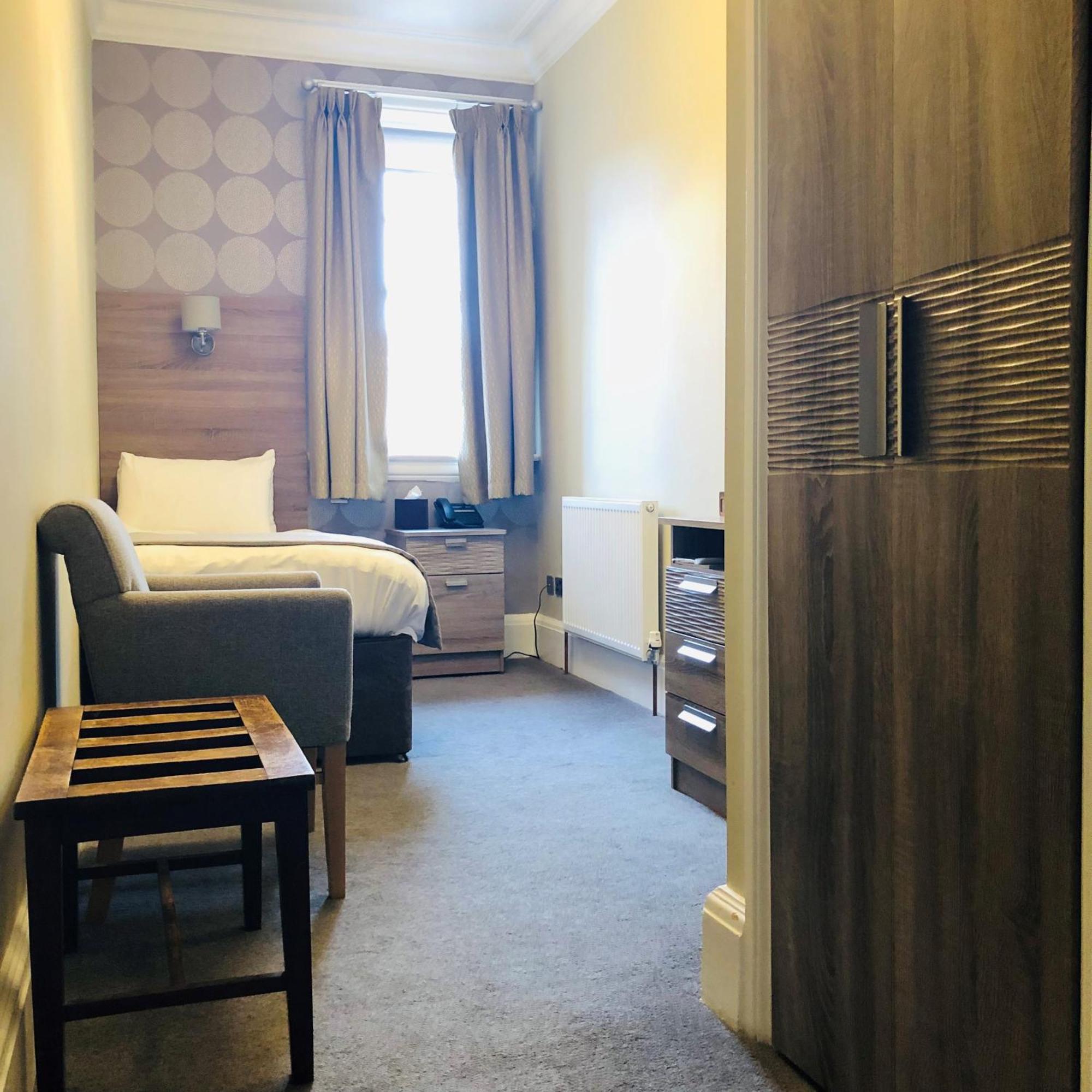 בורנמות' Hotel Miramar מראה חיצוני תמונה