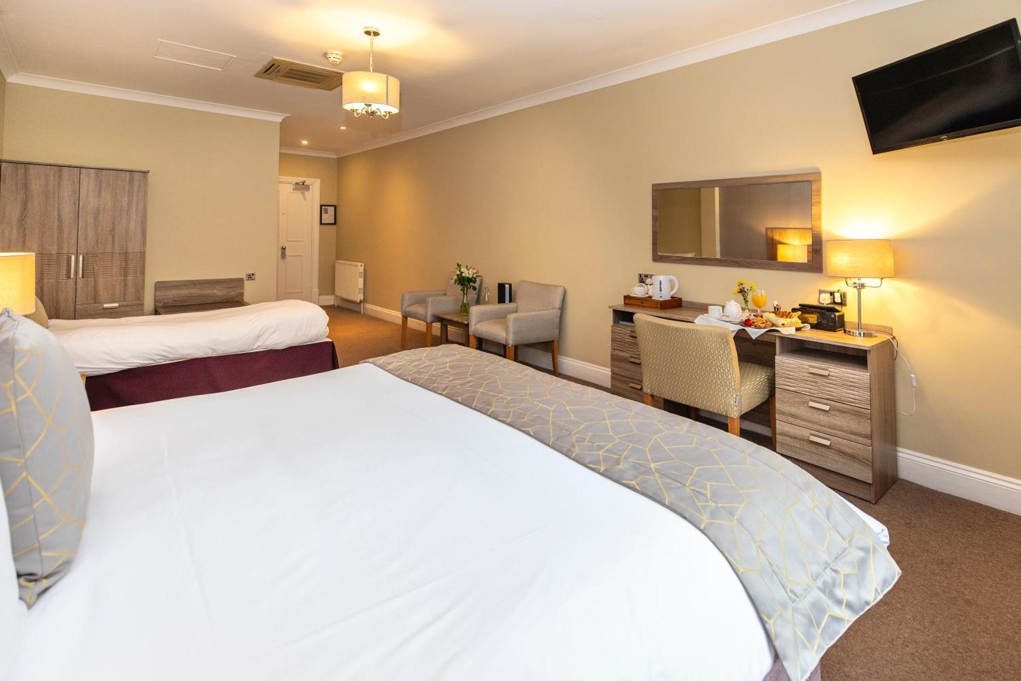 בורנמות' Hotel Miramar מראה חיצוני תמונה