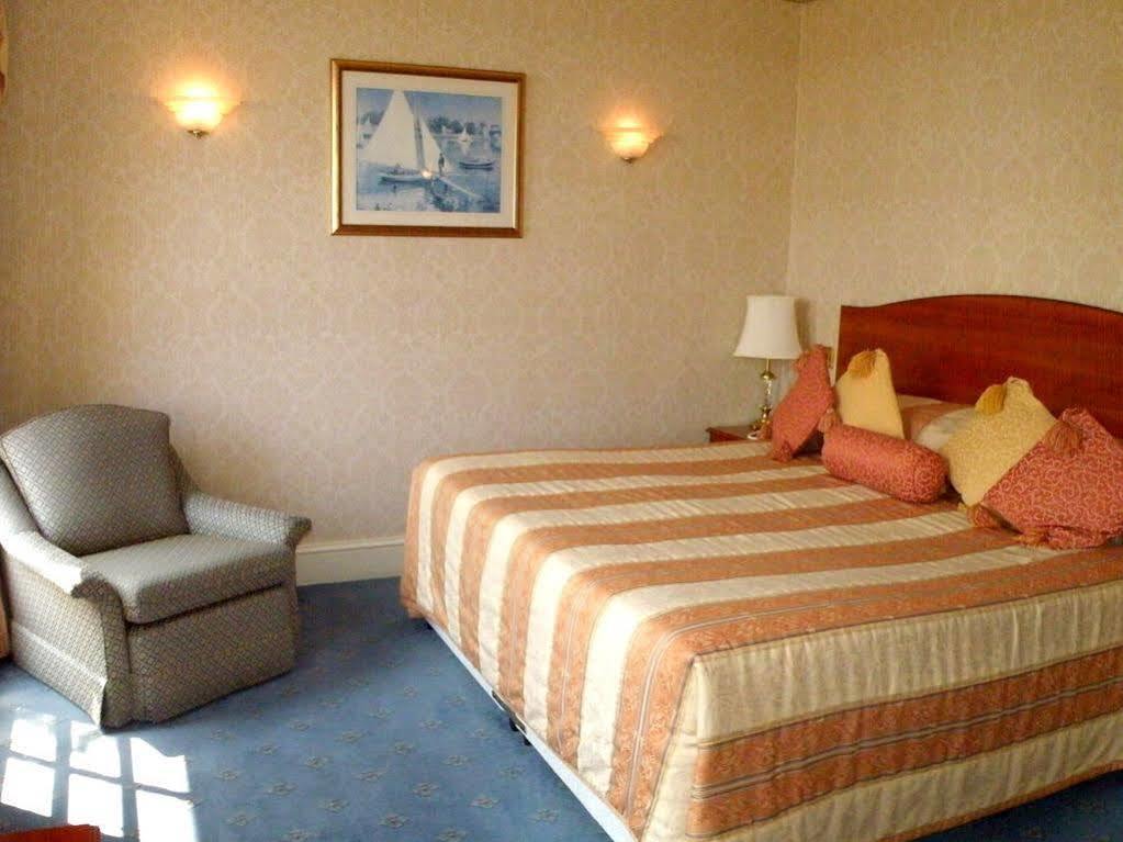 בורנמות' Hotel Miramar מראה חיצוני תמונה