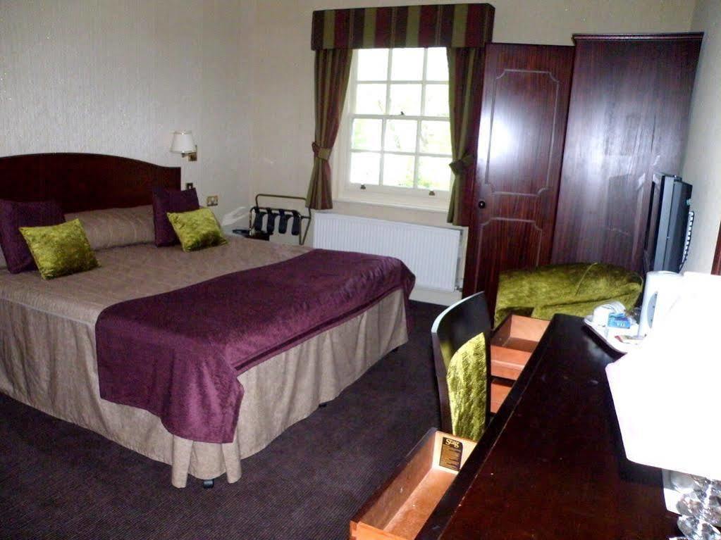 בורנמות' Hotel Miramar מראה חיצוני תמונה